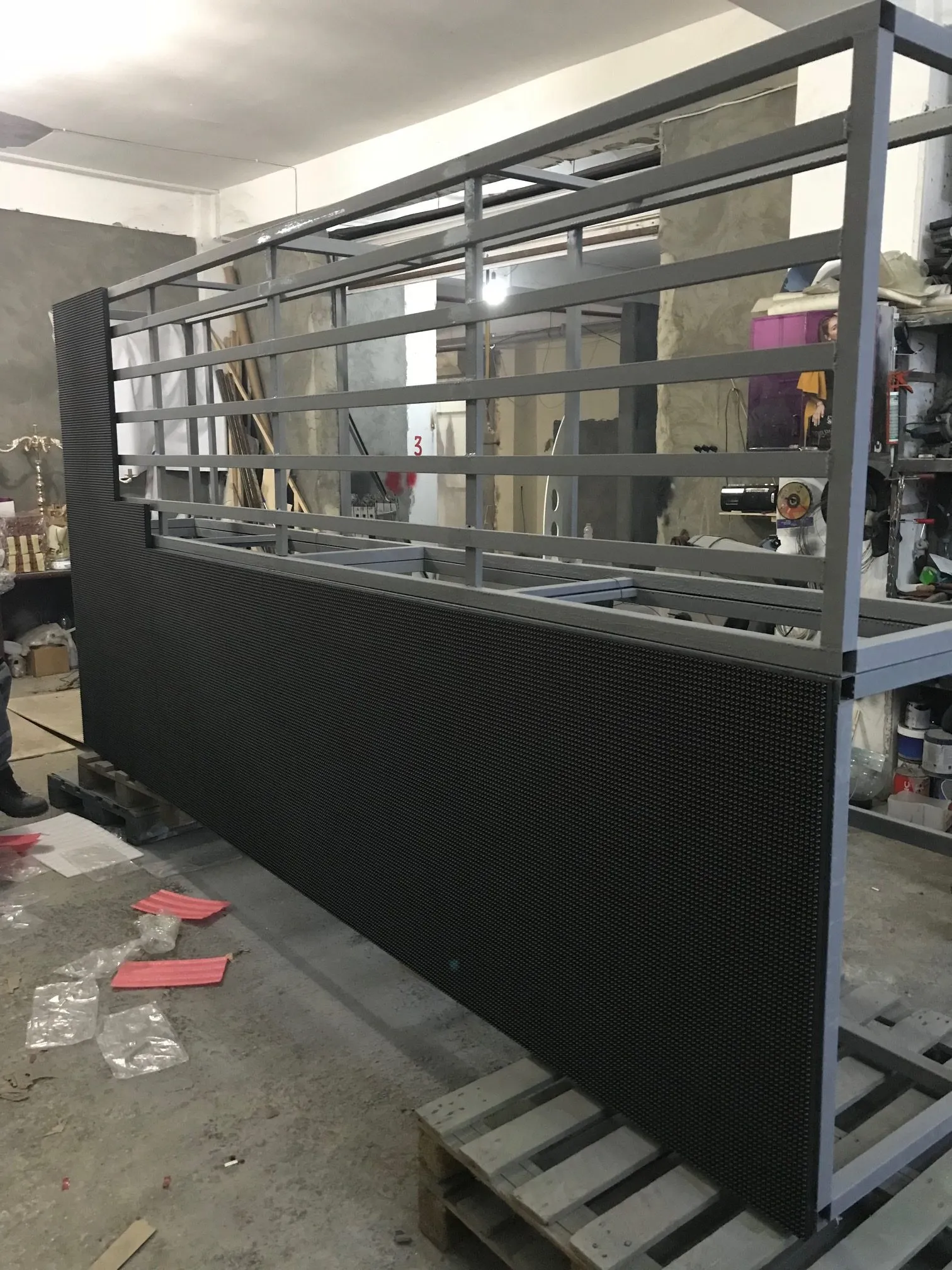 Qövs Formalı (Curved) LED Ekran